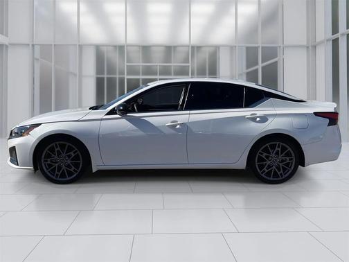 2024 Nissan Altima SR VC-Turbo FWD