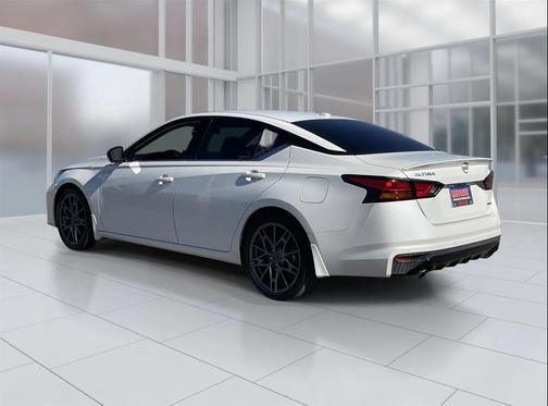 2024 Nissan Altima SR VC-Turbo FWD