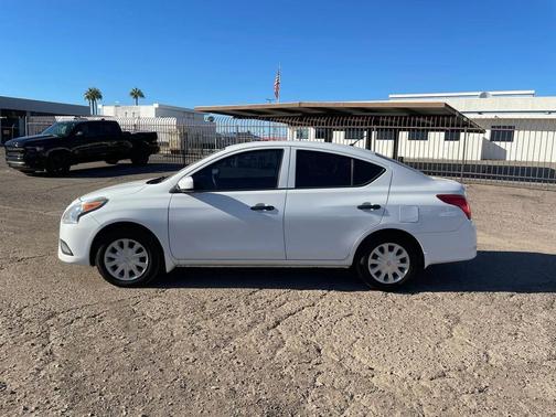 2016 Nissan Versa 1.6 S