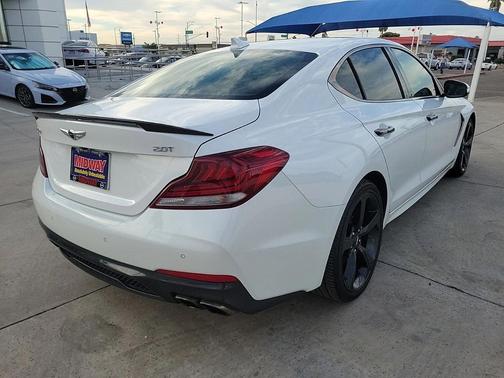 2020 Genesis G70 2.0T RWD