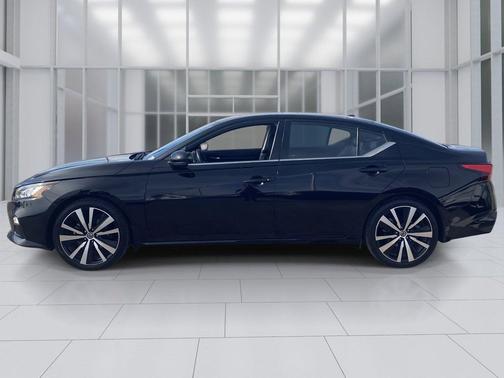 Super Black 2021 Nissan Altima SR FWD