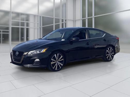 2021 Nissan Altima SR FWD