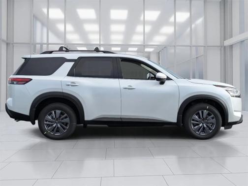 2025 Nissan Pathfinder SV FWD