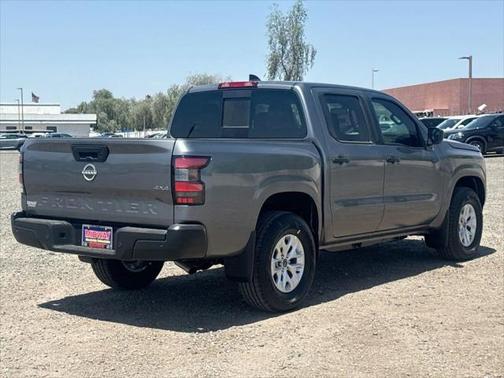 2025 Nissan Frontier S