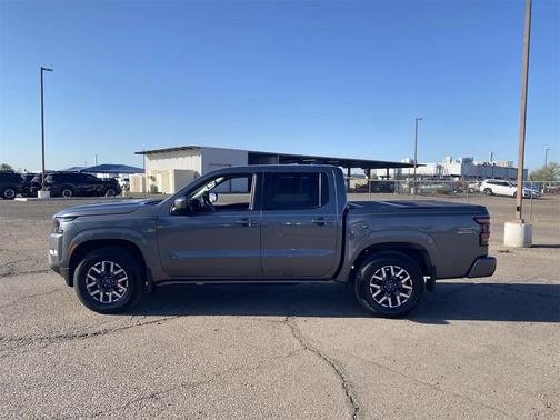 2023 Nissan Frontier SV
