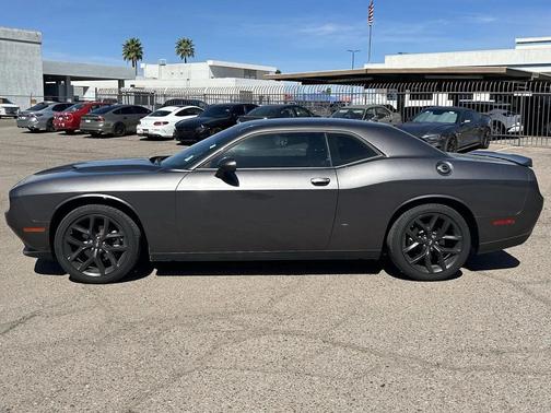 2022 Dodge Challenger SXT