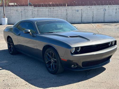 2022 Dodge Challenger SXT