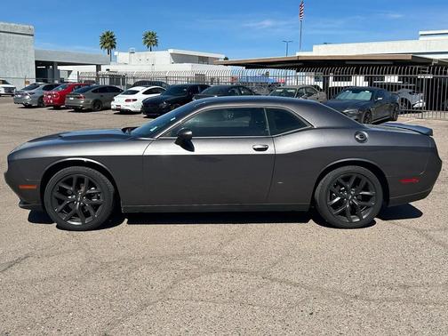 2022 Dodge Challenger SXT