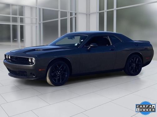 2022 Dodge Challenger SXT