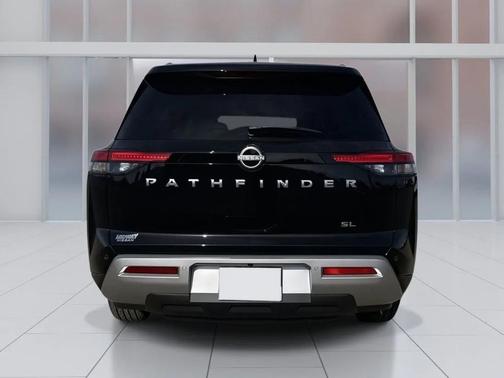 2025 Nissan Pathfinder SL FWD