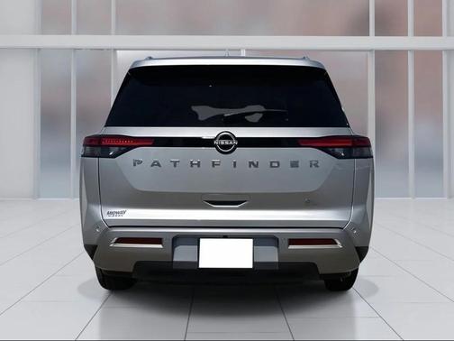 2025 Nissan Pathfinder SL FWD