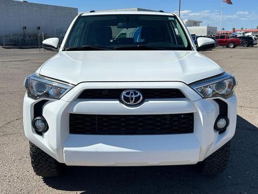 Super White 2019 Toyota 4Runner SR5