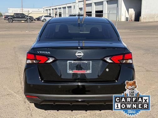 Super Black 2025 Nissan Versa 1.6 S