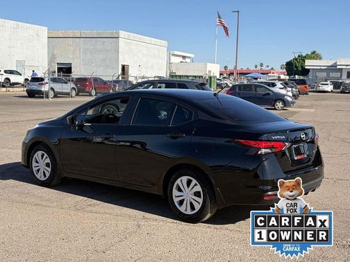 Super Black 2025 Nissan Versa 1.6 S