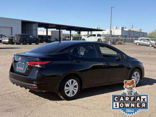 Super Black 2025 Nissan Versa 1.6 S