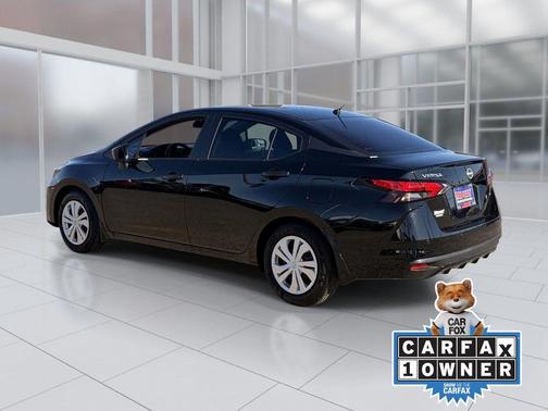 Super Black 2025 Nissan Versa 1.6 S