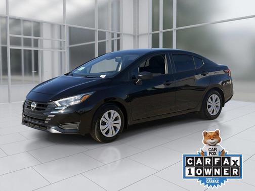 Super Black 2025 Nissan Versa 1.6 S