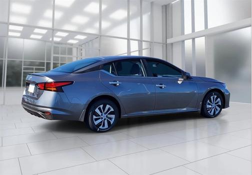 2025 Nissan Altima S FWD