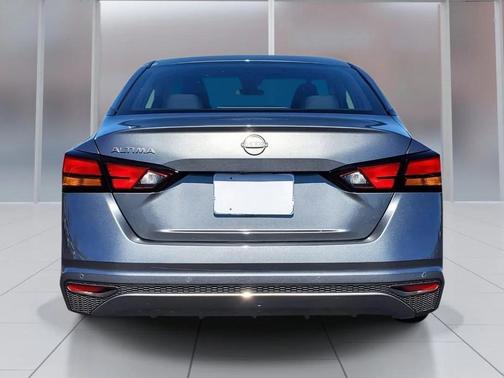 2025 Nissan Altima S FWD