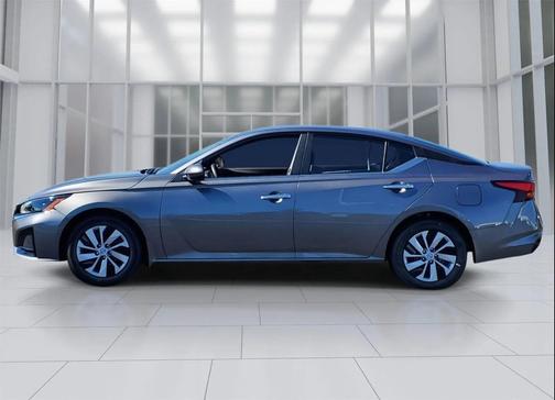 2025 Nissan Altima S FWD