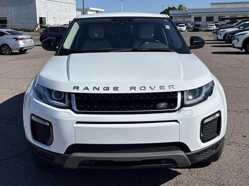 White 2017 Land Rover Range Rover Evoque SE