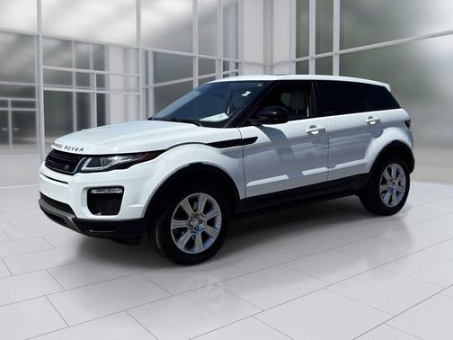 White 2017 Land Rover Range Rover Evoque SE