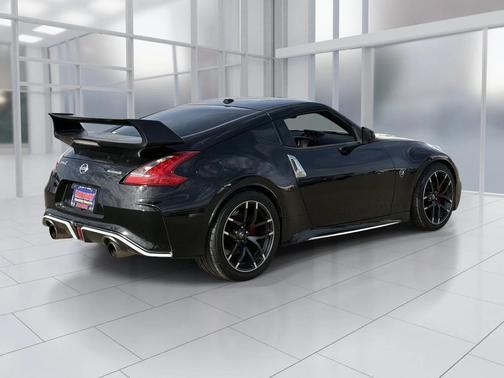 2017 Nissan 370Z NISMO Tech