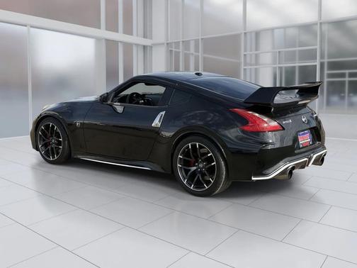 2017 Nissan 370Z NISMO Tech