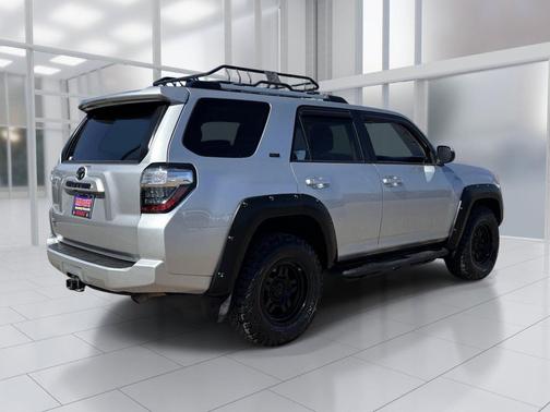 Classic Silver Metallic 2019 Toyota 4Runner SR5