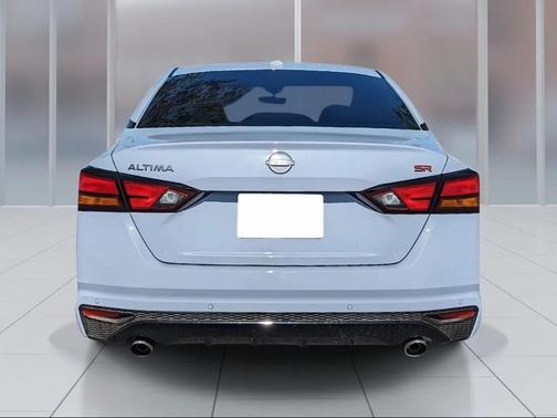 2025 Nissan Altima SR FWD