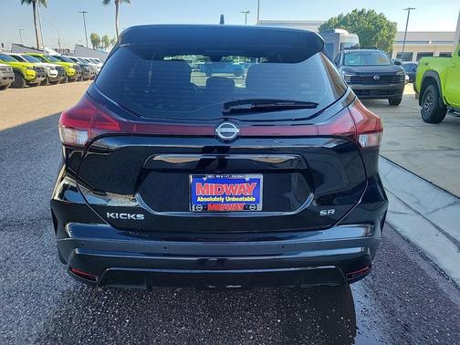 2024 Nissan Kicks SR