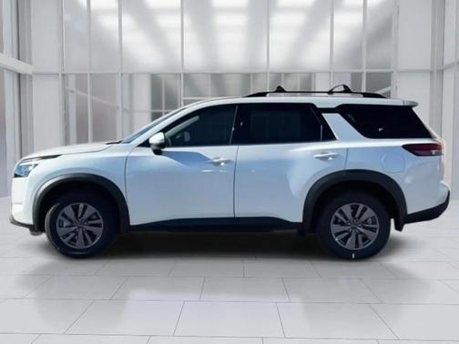 2025 Nissan Pathfinder SV FWD