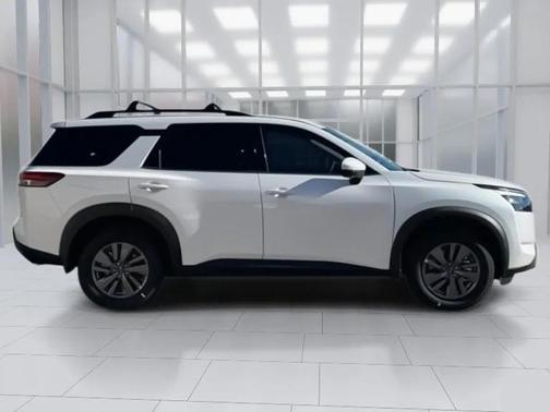 2025 Nissan Pathfinder SV FWD