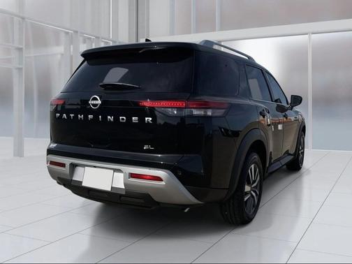 2025 Nissan Pathfinder SL FWD