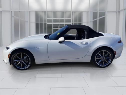 2022 Mazda MX-5 Miata Grand Touring