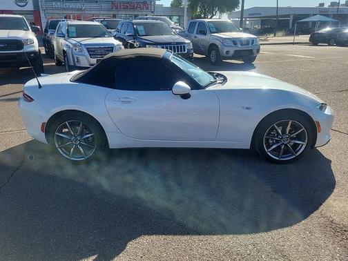 2022 Mazda MX-5 Miata Grand Touring