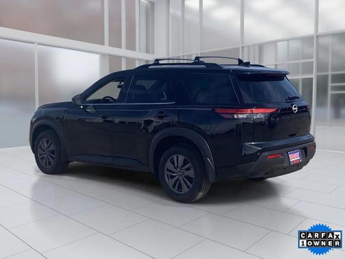 2023 Nissan Pathfinder SV FWD