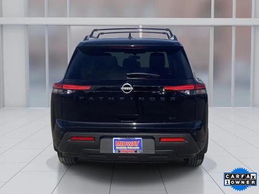 2023 Nissan Pathfinder SV FWD