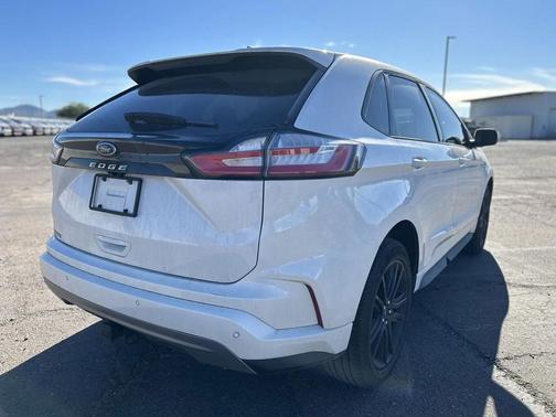 2022 Ford Edge ST Line