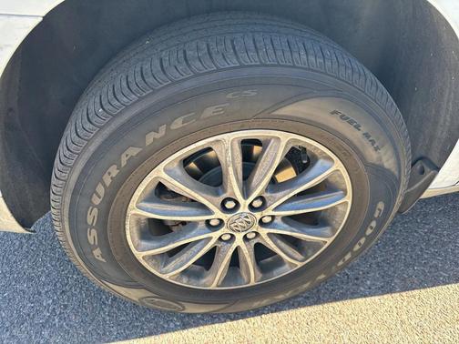2023 Buick Enclave Essence FWD