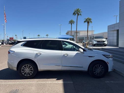 2023 Buick Enclave Essence FWD