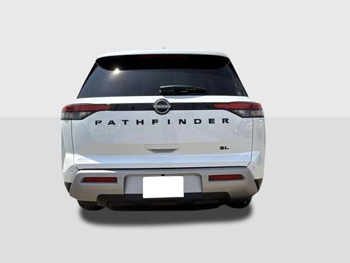 2025 Nissan Pathfinder SL FWD