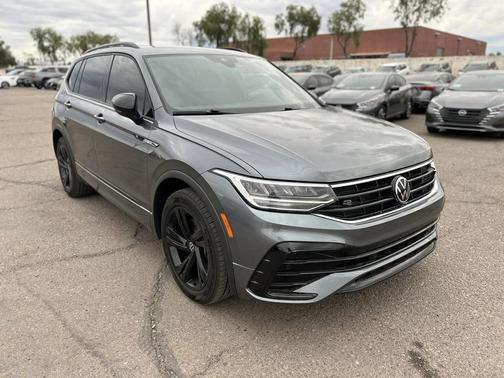 2024 Volkswagen Tiguan 2.0T SE R-Line Black