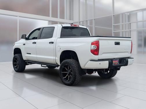 Super White 2020 Toyota Tundra SR5