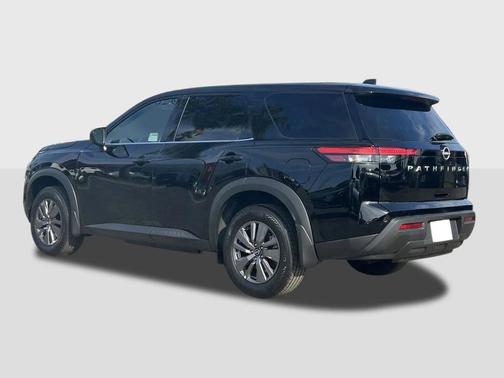2025 Nissan Pathfinder S FWD