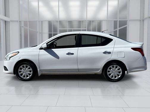Fresh Powder 2016 Nissan Versa 1.6 SV