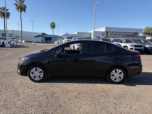 Super Black 2025 Nissan Versa 1.6 S