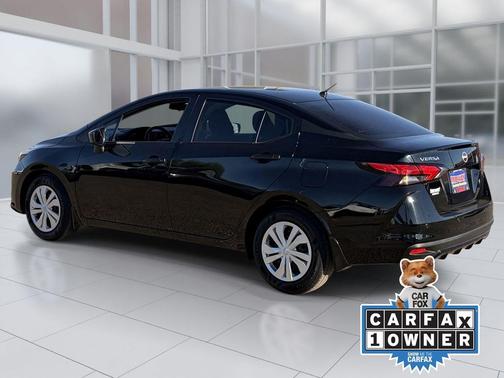 Super Black 2025 Nissan Versa 1.6 S