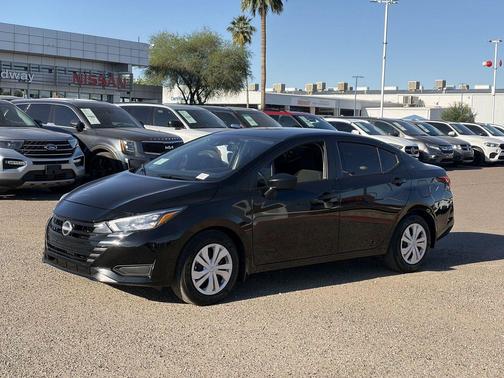 Super Black 2025 Nissan Versa 1.6 S
