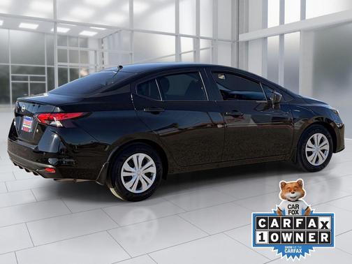 Super Black 2025 Nissan Versa 1.6 S